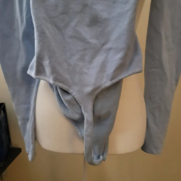 NEW Knit Cut Out Longsleeve Bodysuit - Picture 8 of 10